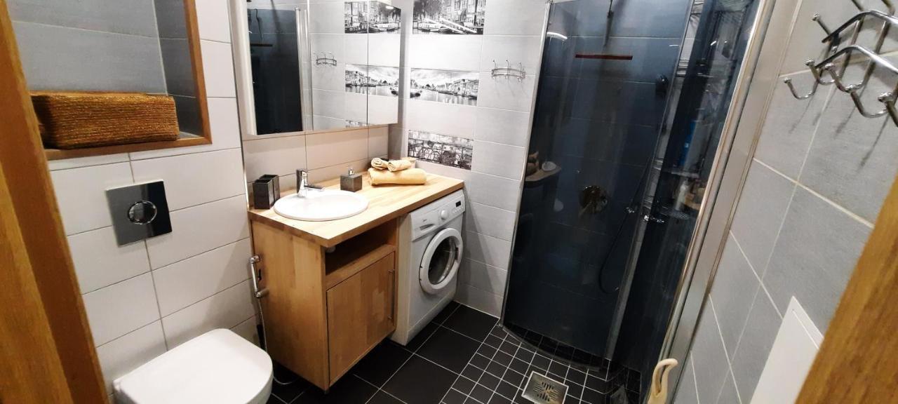Centrum Bridge Apartment Пярну Екстер'єр фото